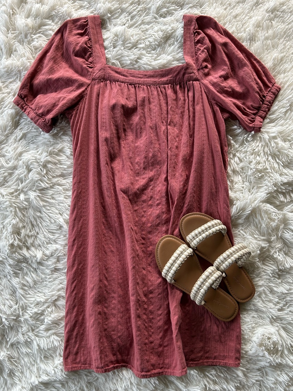 Old Navy | Puff Sleeve Donny Mini Shift Dress - Picture 3 of 7